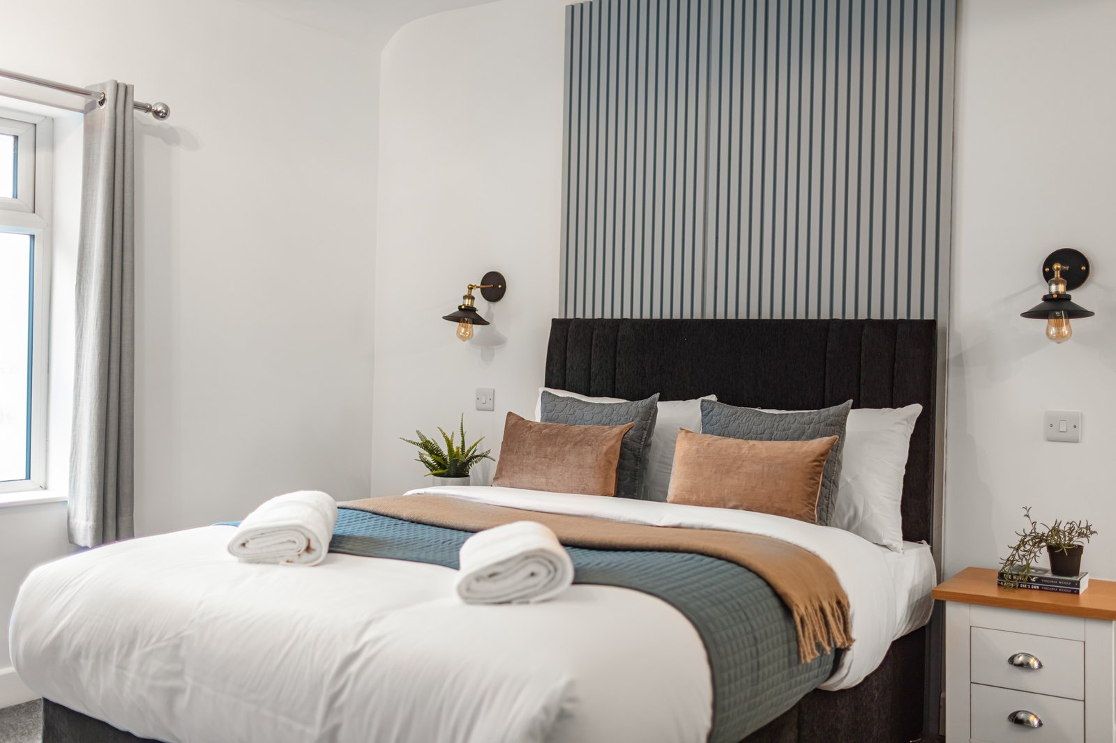 hot-property-network-vanna-bed