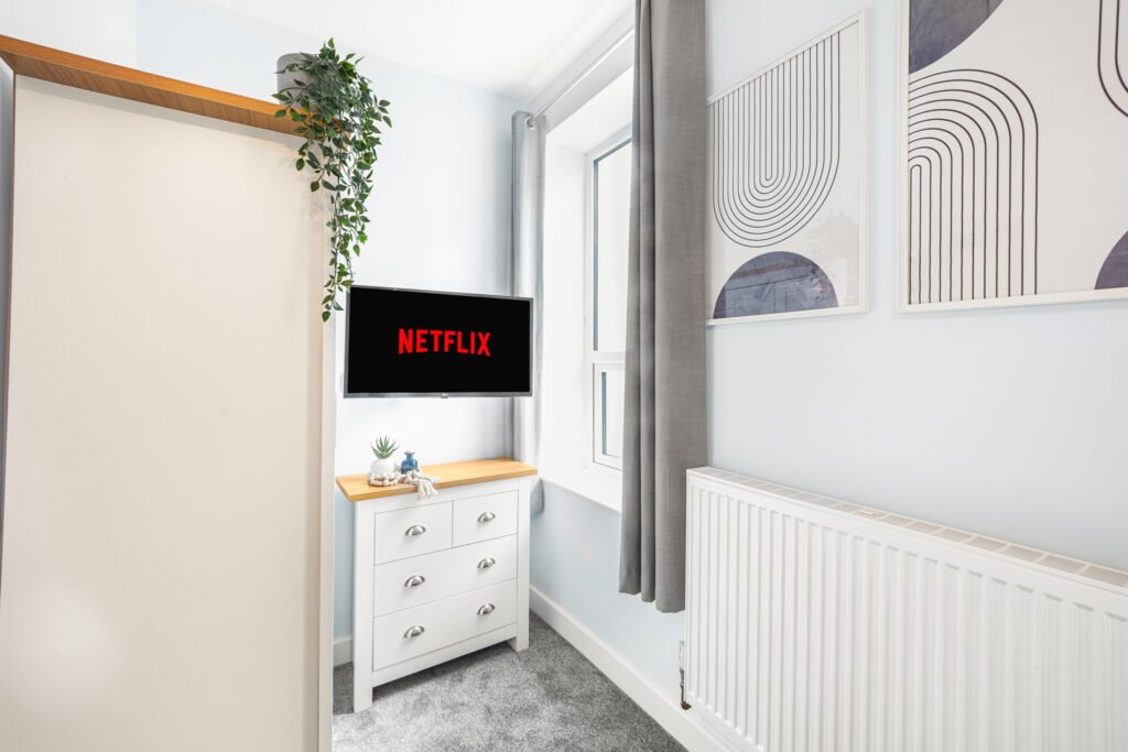hot_property_network_kitchen_tv_drawers