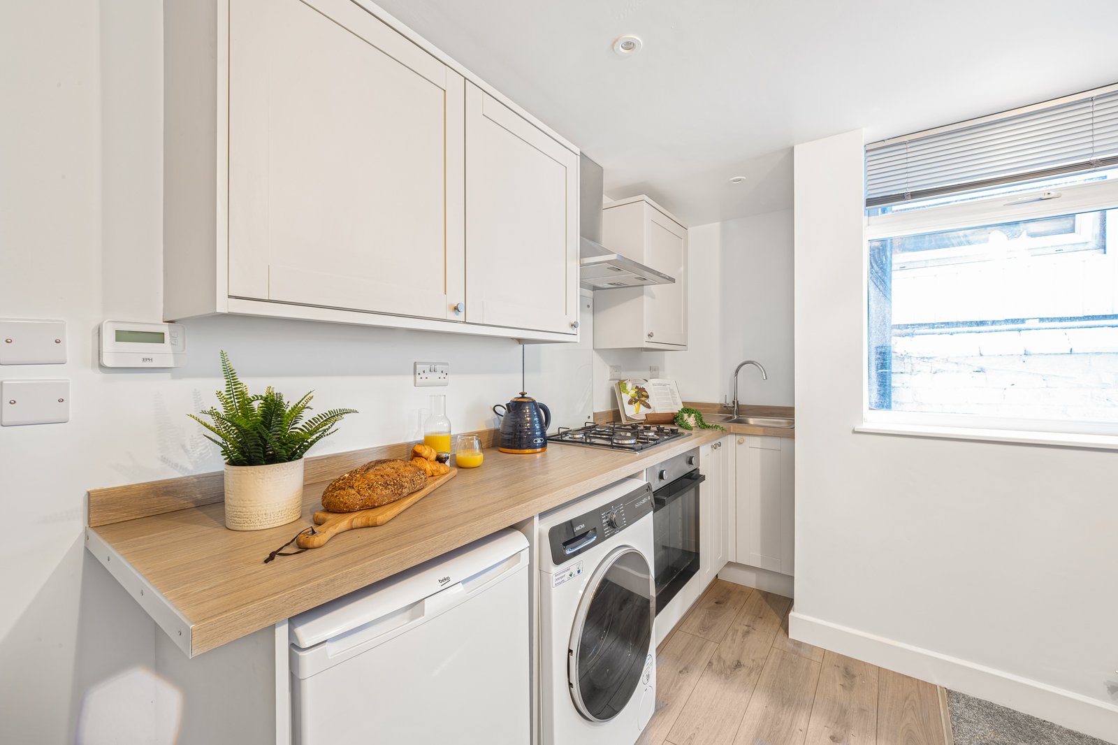 hot_property_network_kitchen_full